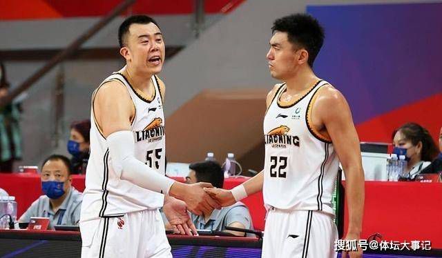 媒体人@吴頔basketball更新社媒表示：“一个联赛的核心价值是比赛质量，广厦对判罚不满，裁判水平需要提高是一方面，另一方面，广厦直接将最后一节半比赛变为垃圾时间，这种做法直接影响到CBA的品牌价值，影响到所有赞助商和球员工作人员的利益。